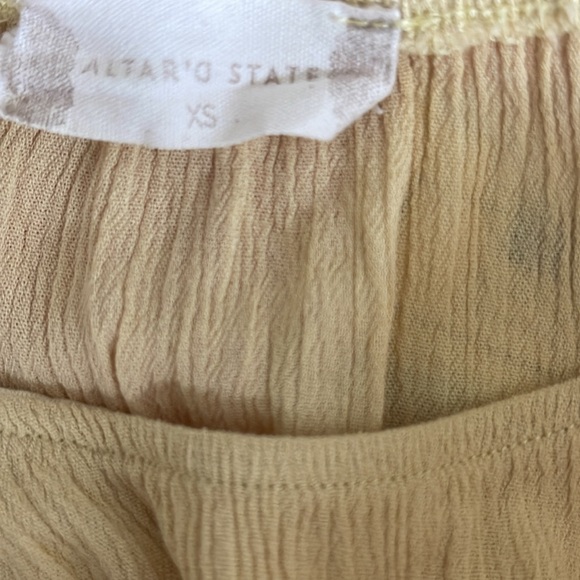 Altar'd State romper in faded yellow - Picture 7 of 7